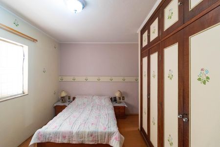 Casa à venda com 237m², 3 quartos e 4 vagas Casa à venda com 237m², 3 quartos e 4 vagasSuíte