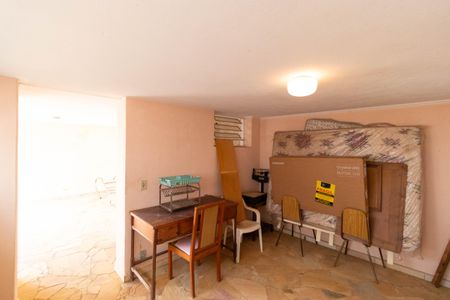 Casa à venda com 237m², 3 quartos e 4 vagas Casa à venda com 237m², 3 quartos e 4 vagasQuarto de Serviço