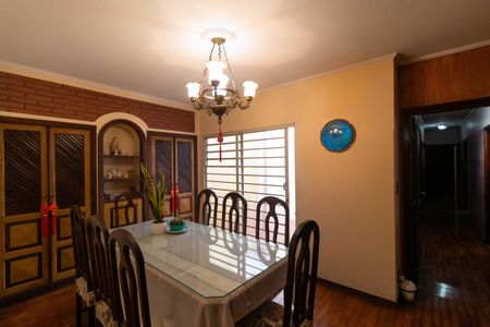 Casa à venda com 237m², 3 quartos e 4 vagas Casa à venda com 237m², 3 quartos e 4 vagasSala de Jantar