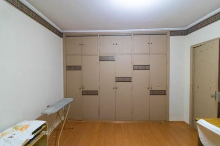 Casa à venda com 237m², 3 quartos e 4 vagas Casa à venda com 237m², 3 quartos e 4 vagasQuarto 1