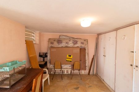 Casa à venda com 237m², 3 quartos e 4 vagas Casa à venda com 237m², 3 quartos e 4 vagasQuarto de Serviço