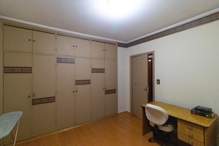 Casa à venda com 237m², 3 quartos e 4 vagas Casa à venda com 237m², 3 quartos e 4 vagasQuarto 1