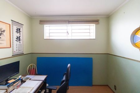 Casa à venda com 237m², 3 quartos e 4 vagas Casa à venda com 237m², 3 quartos e 4 vagasEscritório