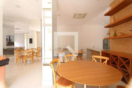 Apartamento à venda com 66m², 2 quartos e 1 vaga Apartamento à venda com 66m², 2 quartos e 1 vagaÁrea comum - Salão Gourmet