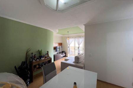Apartamento para alugar com 68m², 2 quartos e 1 vagaSala