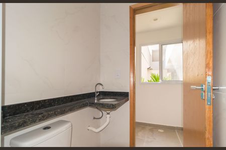 Apartamento à venda com 47m², 2 quartos e sem vaga Apartamento à venda com 47m², 2 quartos e sem vagaBanheiro