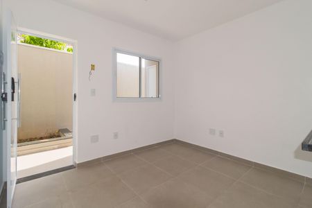 Apartamento à venda com 38m², 2 quartos e sem vaga Apartamento à venda com 38m², 2 quartos e sem vagaSala