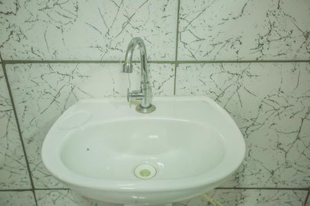 Casa à venda com 60m², 1 quarto e sem vaga Casa à venda com 60m², 1 quarto e sem vagaBanheiro