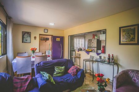 Casa à venda com 60m², 1 quarto e sem vaga Casa à venda com 60m², 1 quarto e sem vagaSala