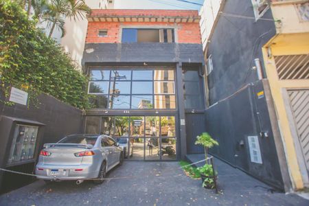 Casa à venda com 60m², 1 quarto e sem vaga Casa à venda com 60m², 1 quarto e sem vagaFachada