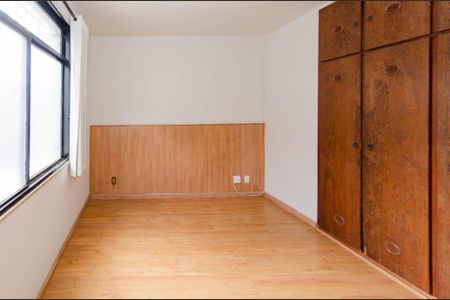 Apartamento à venda com 125m², 3 quartos e 1 vaga Apartamento à venda com 125m², 3 quartos e 1 vagaSuíte