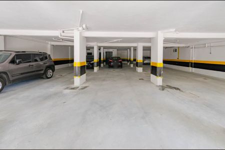 Apartamento à venda com 125m², 3 quartos e 1 vaga Apartamento à venda com 125m², 3 quartos e 1 vagaGaragem