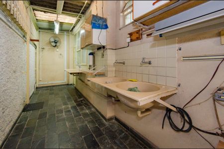 Apartamento à venda com 125m², 3 quartos e 1 vaga Apartamento à venda com 125m², 3 quartos e 1 vagaÁrea de serviço