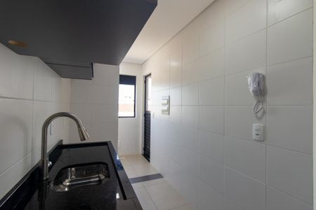 Apartamento para alugar com 46m², 2 quartos e 1 vaga Apartamento para alugar com 46m², 2 quartos e 1 vagaCozinha e Área de Serviço