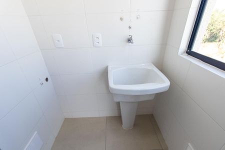 Apartamento para alugar com 46m², 2 quartos e 1 vaga Apartamento para alugar com 46m², 2 quartos e 1 vagaCozinha e Área de Serviço