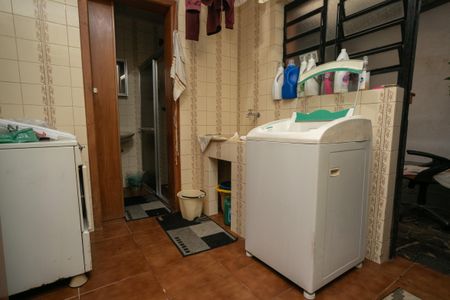 Casa à venda com 280m², 3 quartos e 2 vagasÁrea de Serviço