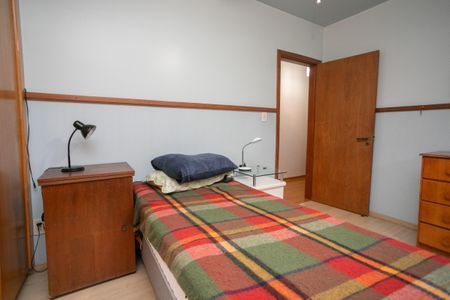 Casa à venda com 280m², 3 quartos e 2 vagasQuarto 2