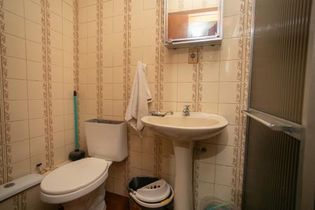 Casa à venda com 280m², 3 quartos e 2 vagasBanheiro de Serviço