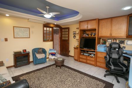 Casa à venda com 280m², 3 quartos e 2 vagasEscritótio