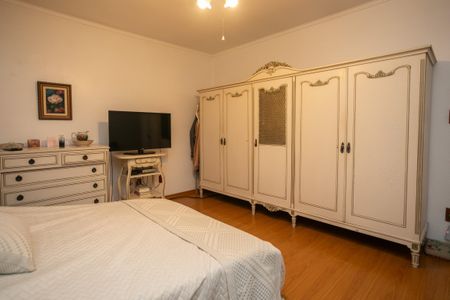 Casa à venda com 280m², 3 quartos e 2 vagasSuíte