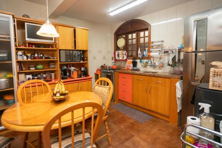 Casa à venda com 280m², 3 quartos e 2 vagasCozinha