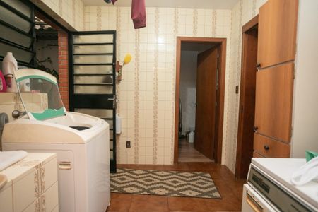 Casa à venda com 280m², 3 quartos e 2 vagasÁrea de Serviço