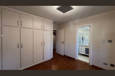 Apartamento à venda com 279m², 4 quartos e 4 vagasSuite 2