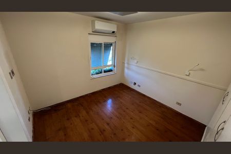 Apartamento à venda com 279m², 4 quartos e 4 vagasSuite 2