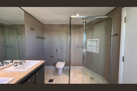 Apartamento à venda com 279m², 4 quartos e 4 vagasBanheiro da Suíte 3