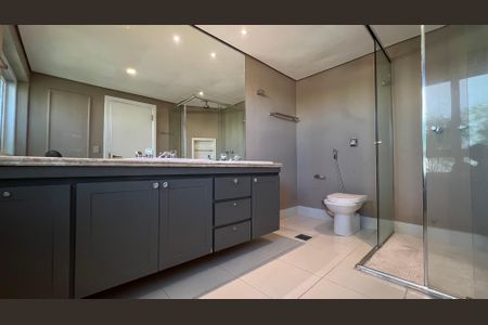 Apartamento à venda com 279m², 4 quartos e 4 vagasBanheiro da Suíte 3