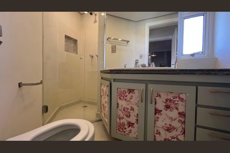 Apartamento à venda com 279m², 4 quartos e 4 vagasBanheiro da Suíte 1