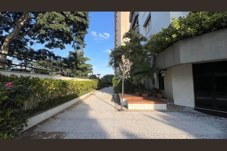 Apartamento à venda com 279m², 4 quartos e 4 vagasEntrada