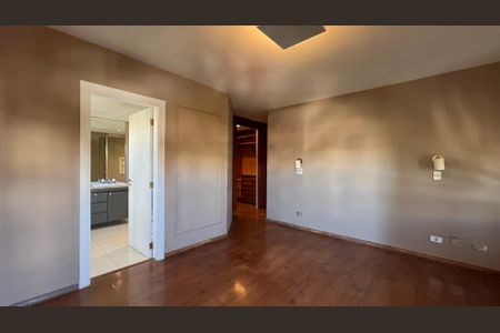 Apartamento à venda com 279m², 4 quartos e 4 vagasSuite 3