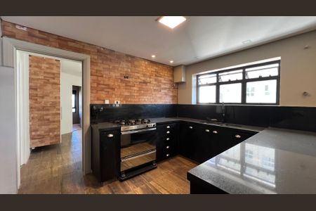 Apartamento à venda com 279m², 4 quartos e 4 vagasCozinha