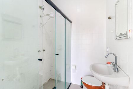 Banheiro de casa para alugar com 1 quarto, 50m² em Jardim Aeroporto, São Paulo