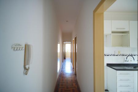 Apartamento à venda com 77m², 2 quartos e sem vagaCorredor Quartos