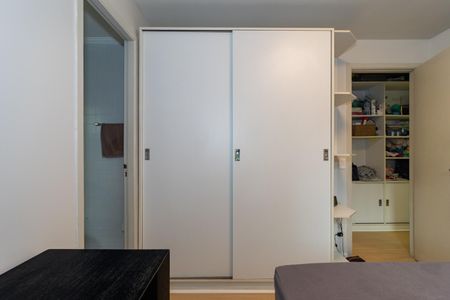 Apartamento à venda com 72m², 2 quartos e 2 vagas Apartamento à venda com 72m², 2 quartos e 2 vagasSuíte