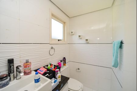 Casa à venda com 240m², 3 quartos e 2 vagas Casa à venda com 240m², 3 quartos e 2 vagasBanheiro da Suíte