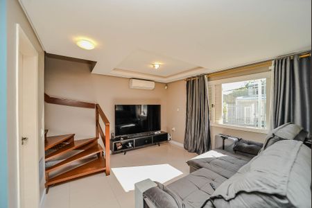 Casa à venda com 240m², 3 quartos e 2 vagas Casa à venda com 240m², 3 quartos e 2 vagasSala