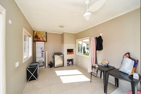 Casa à venda com 240m², 3 quartos e 2 vagas Casa à venda com 240m², 3 quartos e 2 vagasÁrea de Serviço/Cobertura