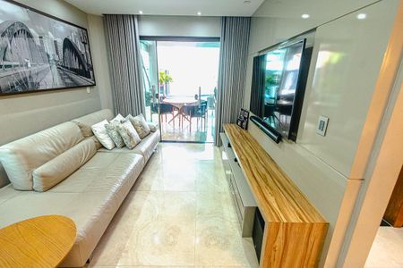 Casa à venda com 214m², 3 quartos e 6 vagasSala de Jantar