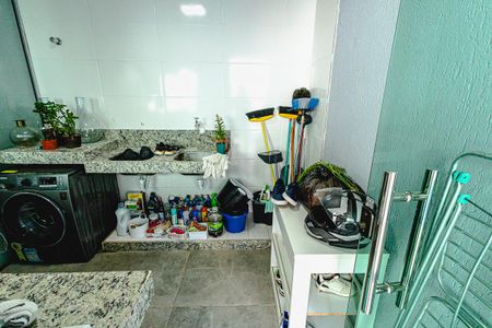 Casa à venda com 214m², 3 quartos e 6 vagasArea de serviço