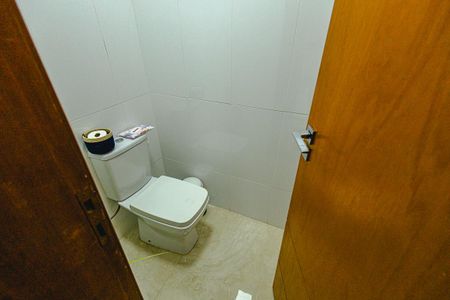 Casa à venda com 214m², 3 quartos e 6 vagasLavabo