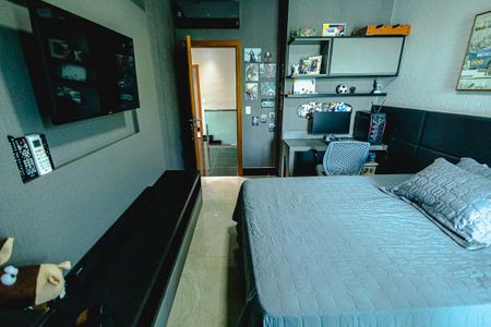 Casa à venda com 214m², 3 quartos e 6 vagasSuíte 2