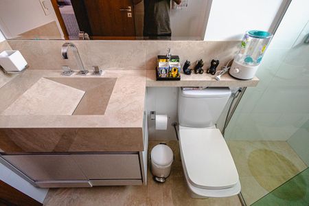 Casa à venda com 214m², 3 quartos e 6 vagasBanheiro da Suíte 2