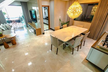 Casa à venda com 214m², 3 quartos e 6 vagasSala de Jantar