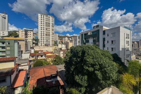 Apartamento à venda com 63m², 2 quartos e 2 vagas Apartamento à venda com 63m², 2 quartos e 2 vagasVista