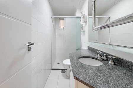 Apartamento à venda com 74m², 3 quartos e 2 vagasBanheiro 