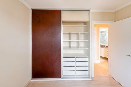 Apartamento à venda com 74m², 3 quartos e 2 vagasQuarto 2 