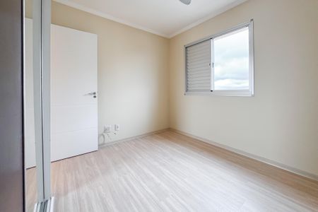 Apartamento à venda com 74m², 3 quartos e 2 vagasQuarto 2